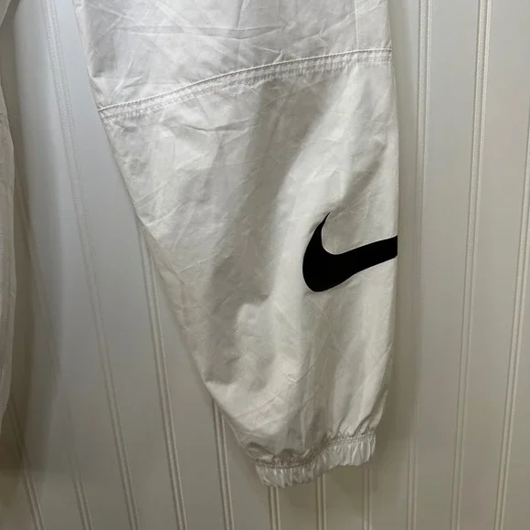 Nike Sportswear Women's Woven Cargo Joggers in White Belted wBlack Swoosh Size M - Picture 12 of 16